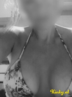 mila-escort-via-kinky-687a1bc33cd0cf00131d0328