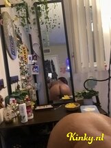 mirabella-virtual-sex-via-kinky-67f5357c31f4b00013b9b510
