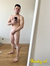 robert-escort-via-kinky-67eec7c83cd0cf00131c1c39