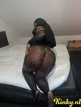 stella-escort-via-kinky-68d59a7fc6c1e00013daa2a9