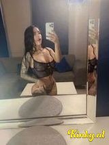 Karina - Luxury party