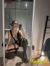 trixie-virtual-sex-via-kinky-67fd050a88e8e7001301d6f7