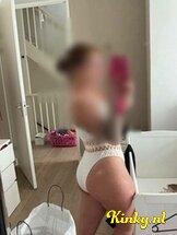roosje-virtual-sex-via-kinky-67f8ce476f455c0013cfa330