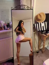 bella-escort-via-kinky-6a224fa95faca70014d31a3c