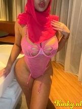 yazina-virtual-sex-via-kinky-68532790375bfd001318edb6