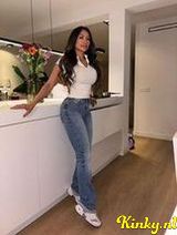 Bella - Colombian hot