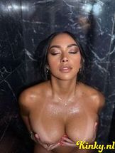 leyana-escort-via-kinky-69160f2b0e66ef00137b6a23