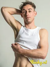 max-erotische-massage-via-kinky-680a092243e4b90013868546