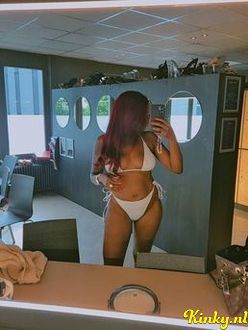 nancy-yin-yang-roermond-prive-ontvangst-via-kinky-68c00045c6b8b100141b5edd