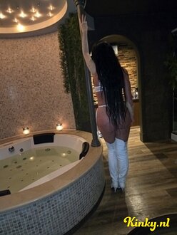 nina-escort-via-kinky-68260fcb6f455c0013cfec63