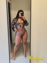 Tessa - rijke brunette met een prachtig lichaamna