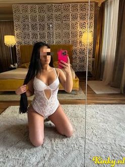 vanessa-escort-via-kinky-68ef96af2f74810013c858fd