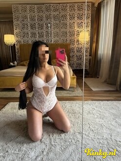 vanessa-escort-via-kinky-6806833631f4b00013b9cfe9