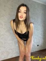 sofa-virtual-sex-via-kinky-68f0cec4f65b70001392ea5b