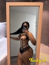 Laura - Hot girls ebony , open mind 