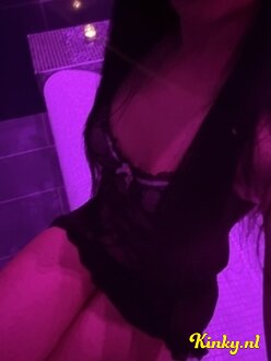 evelyn-escort-via-kinky-682e38666f455c0013cff928