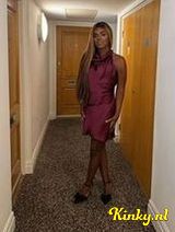 Ágatha - Agatha hot ebony XL in the city