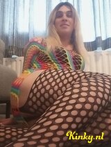 Clara - Hi babe my name is Lara