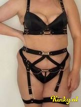 paris-escort-via-kinky-698235ae6b12d80013144c3e