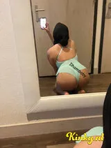 Ilham - Kom jij deze geile sletje aanpakken?