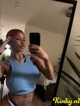 novva-escort-via-kinky-68dd3ac46414c600131a5676