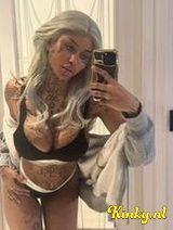 Novva - NL geile exotische ebony & groene ogen