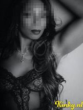 latifah-erotische-massage-via-kinky-68aee868c6b8b100141b47fa