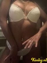 kayla-erotische-massage-via-kinky-6915eb3d2ae1c700122304e8