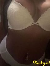 kayla-erotische-massage-via-kinky-6915eb3daef88e0013c9c3fe