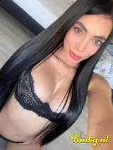 amirah-prive-ontvangst-via-kinky-696fc8e35c4a290013638aaf