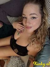 nicky-virtual-sex-via-kinky-68e3693fb6e471001315f59f