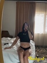 seline-virtual-sex-via-kinky-683f2c454783f70013b0e8a9