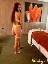 leila-escort-via-kinky-68d15546f6c6eb0013e5e399