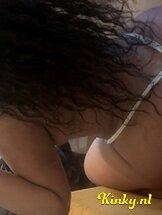 nathalia-escort-via-kinky-684073e743e4b9001386e2a3