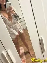 elora-virtual-sex-via-kinky-68eeb151b6e471001316043c