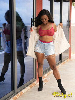 abigail-virtual-sex-via-kinky-686c09363cd0cf00131ceb6c