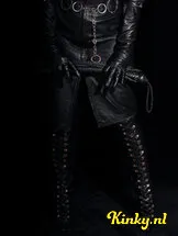 meesteres-darcy-bdsm-via-kinky-685c09b63cd0cf00131cd539