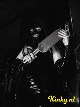 meesteres-darcy-bdsm-via-kinky-685c6332375bfd001318fbb5