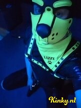 lazzy-bdsm-via-kinky-684544ffb04b8d00132dd8d0