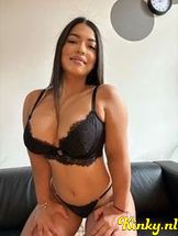 katy-prive-ontvangst-via-kinky-68c965894884f30013e88f83