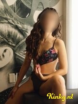 bella-escort-via-kinky-685725583cd0cf00131ccc91