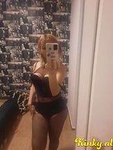 nanny-erotische-massage-via-kinky-684ed8de4783f70013b0fedf