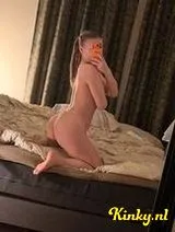 Evelyn - New in your town