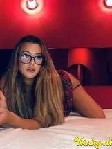 jackie-virtual-sex-via-kinky-6911b68732844c0013f64442