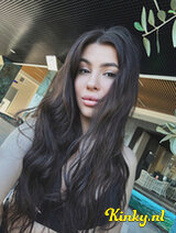 Trisha - Met gezicht! Neukmachine! Model!