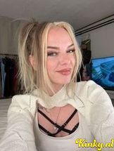 jamilla-virtual-sex-via-kinky-691c4042a9c49d0013968cd0