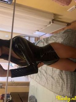 lena-escort-via-kinky-68de83916414c600131a57f6