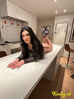 melissa-prive-ontvangst-via-kinky-685db55d3cd0cf00131cd806