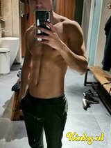 Quin - Hot erotic massage in rotterdam or on location