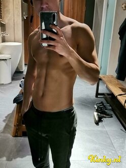 quin-erotische-massage-via-kinky-6861bd8f43e4b90013871322